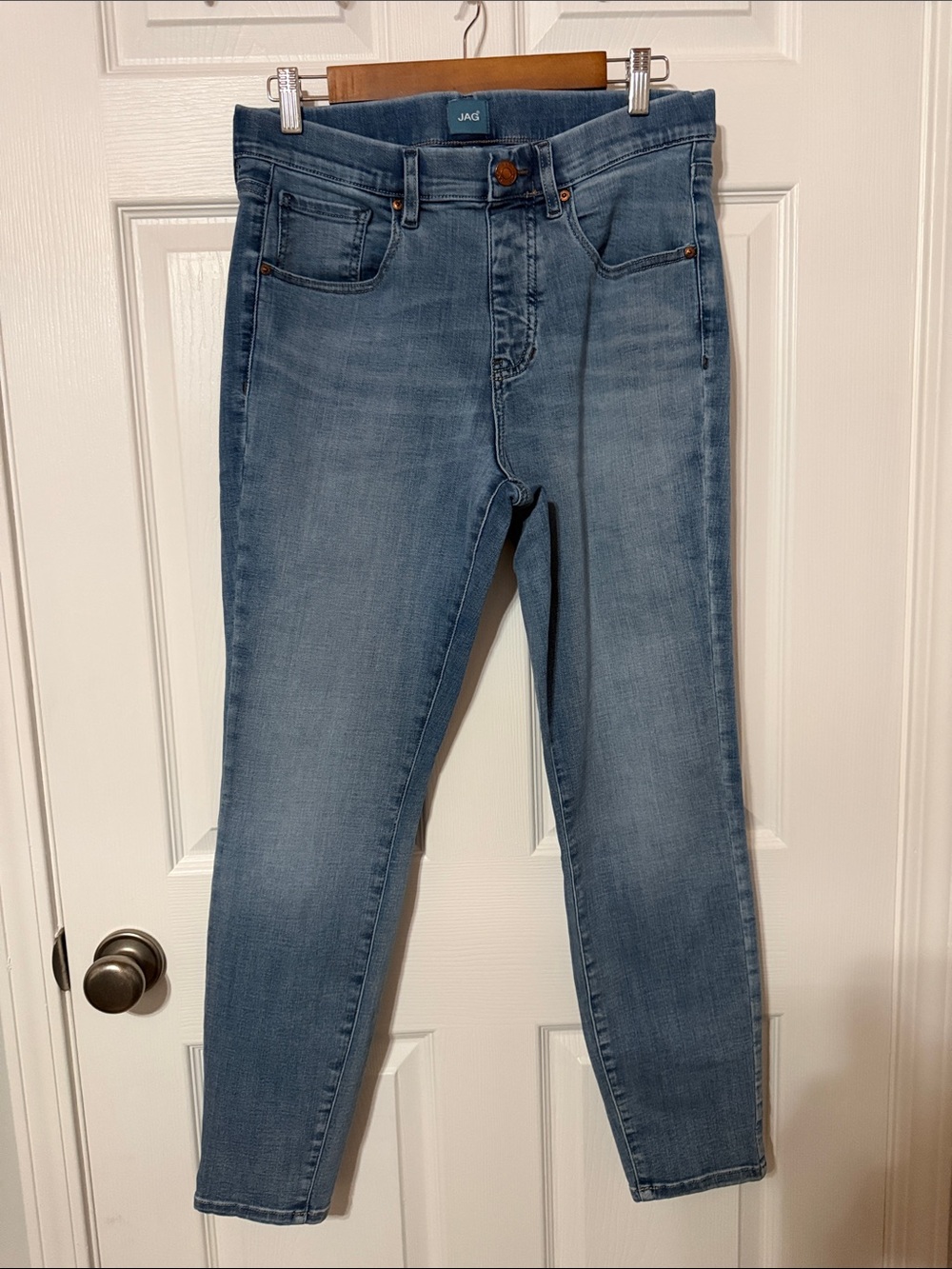 Jag Jeans High-Rise Stretch Jeans in Faded Blue